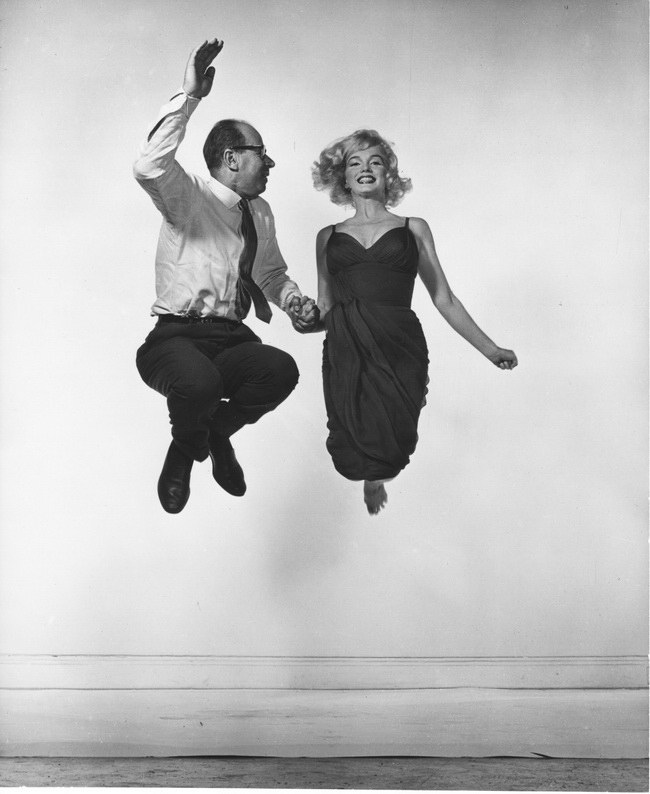 HALSMAN%20Philippe_Marilyn%20Monroe%20jump%20together.jpg